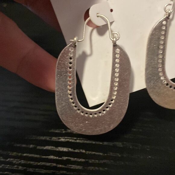 Silver tone flat oval pierced earrings - Picture 2 of 2